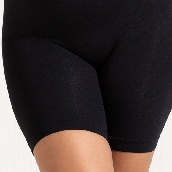 Shapermint Empetua High-Waisted shaper short - Picture 2 of 6